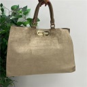 borsa rigida con manici e fibbia voyage